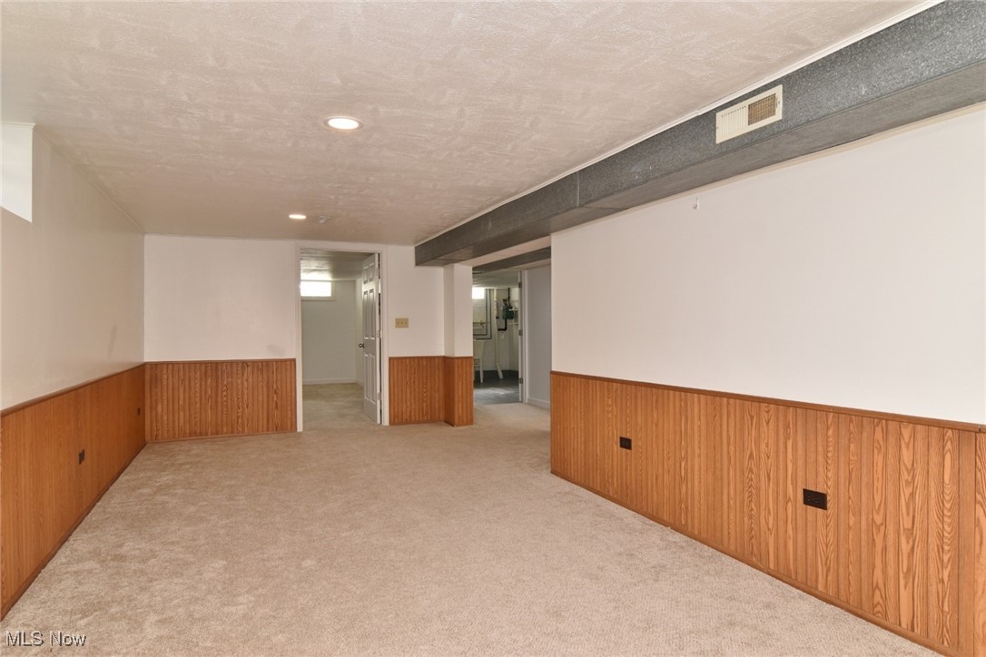 981 Hanley Road Lyndhurst OH 44124