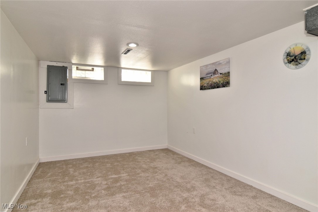 981 Hanley Road Lyndhurst OH 44124