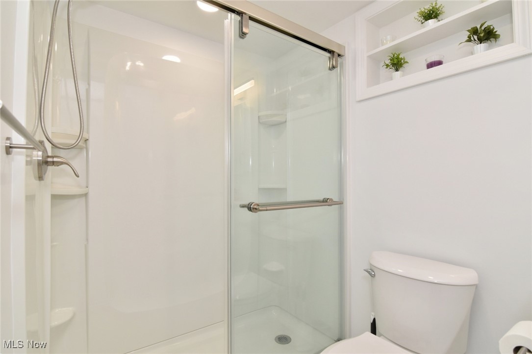 981 Hanley Road Lyndhurst OH 44124