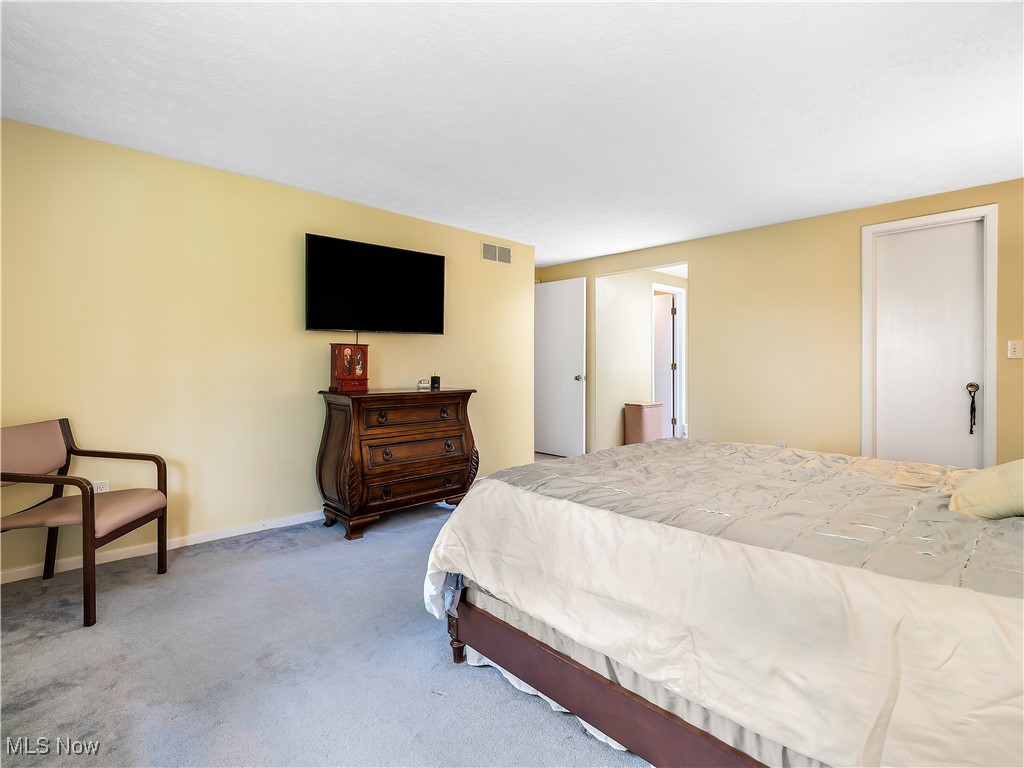 13278 Olde Orchard Road Strongsville OH 44136