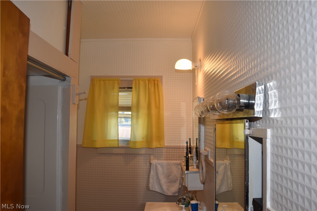 614 Columbus Avenue Martins Ferry OH 43935