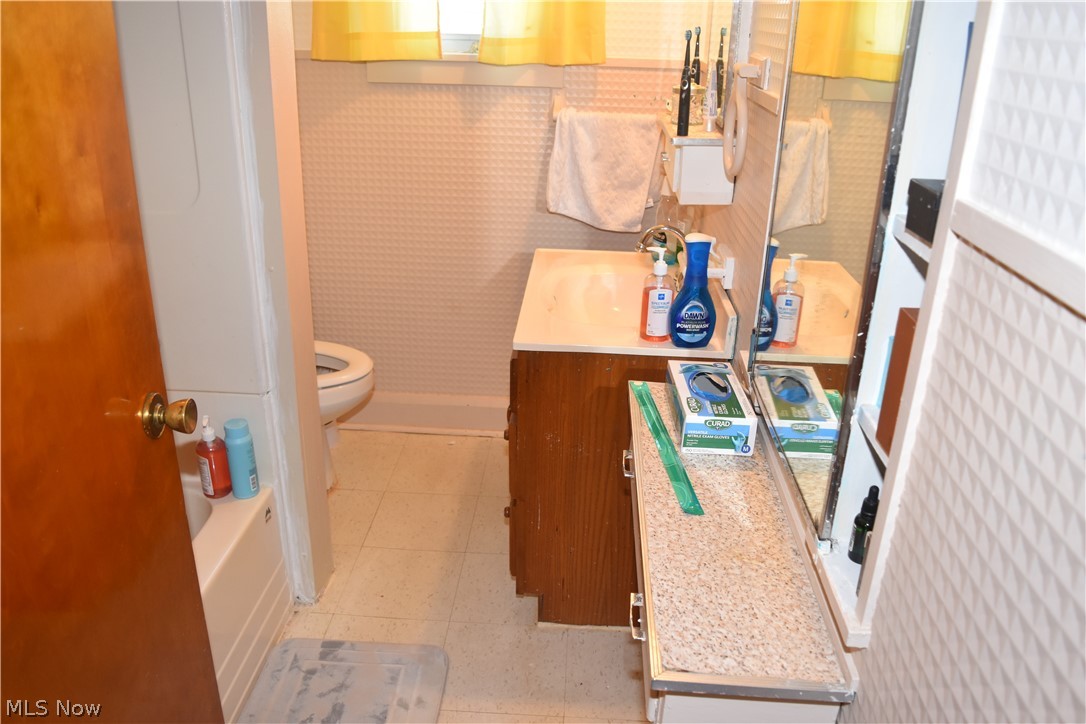 614 Columbus Avenue Martins Ferry OH 43935