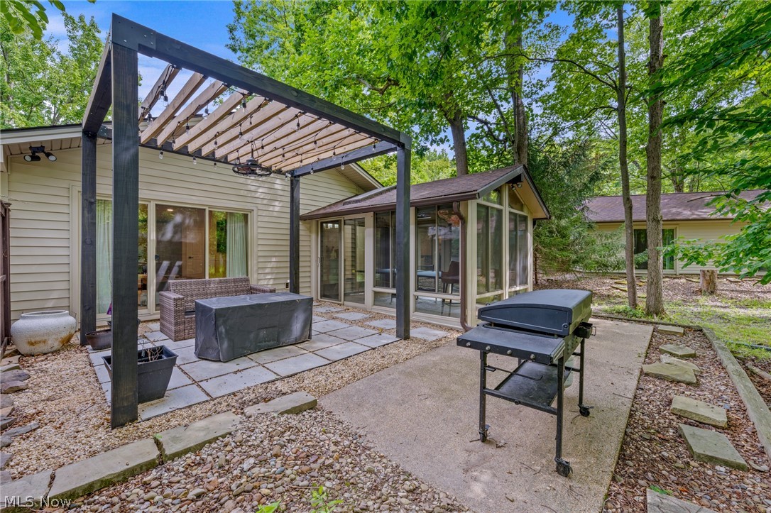 17690 Falling Leaves Road Strongsville OH 44136