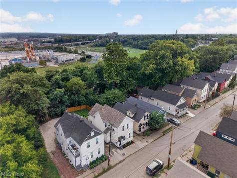 753 Brayton Avenue Cleveland OH 44113