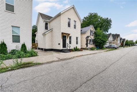 753 Brayton Avenue Cleveland OH 44113