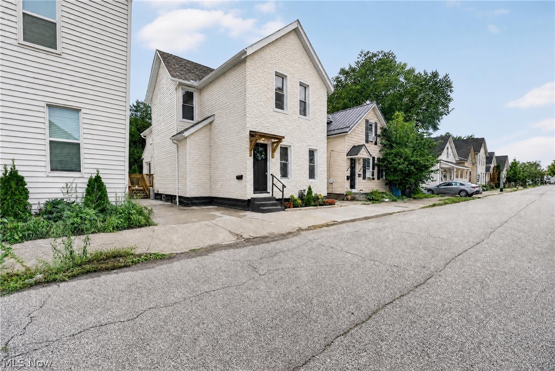 753 Brayton Avenue Cleveland OH 44113