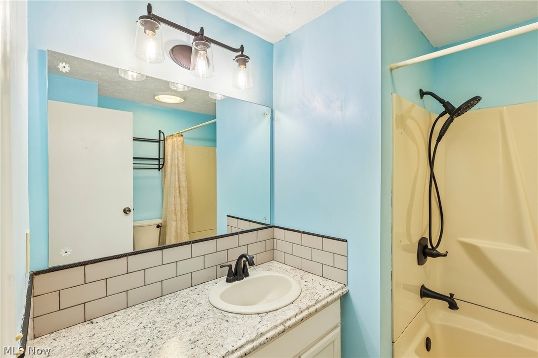 337 Wolf Avenue Wadsworth OH 44281