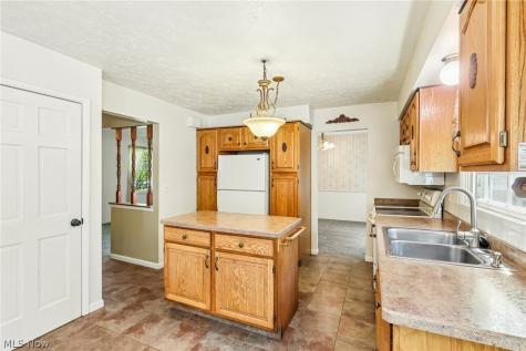337 Wolf Avenue Wadsworth OH 44281