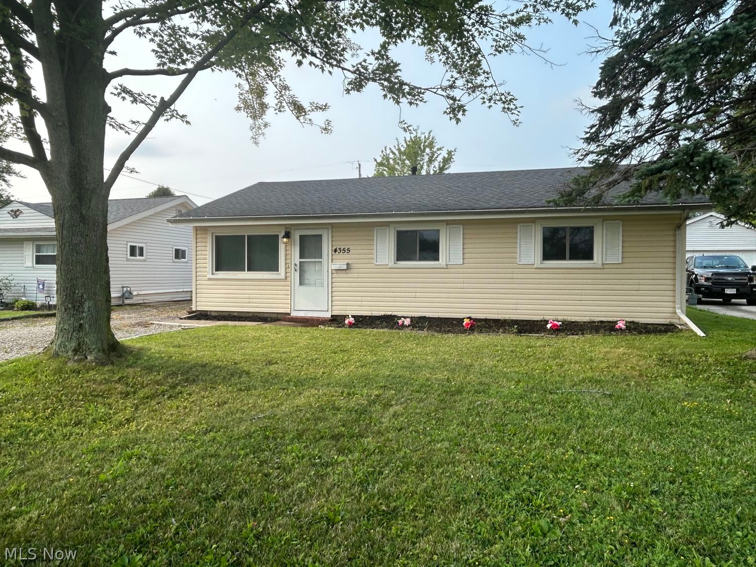 4355 Knickerbocker Road Sheffield Lake OH 44054