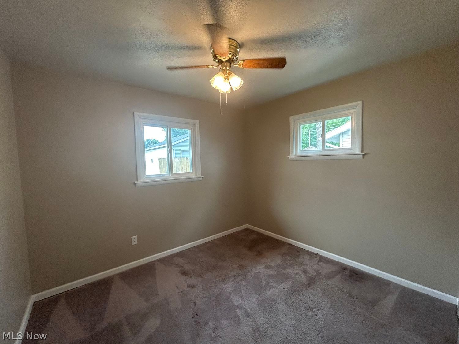4355 Knickerbocker Road Sheffield Lake OH 44054