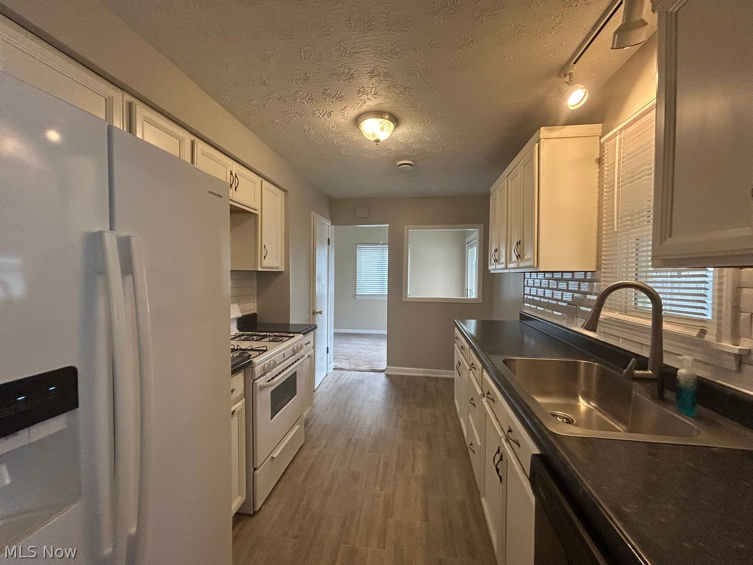 4355 Knickerbocker Road Sheffield Lake OH 44054