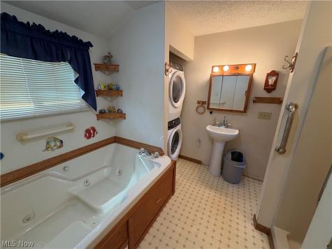 4900 Wiseland Avenue SE Canton OH 44707