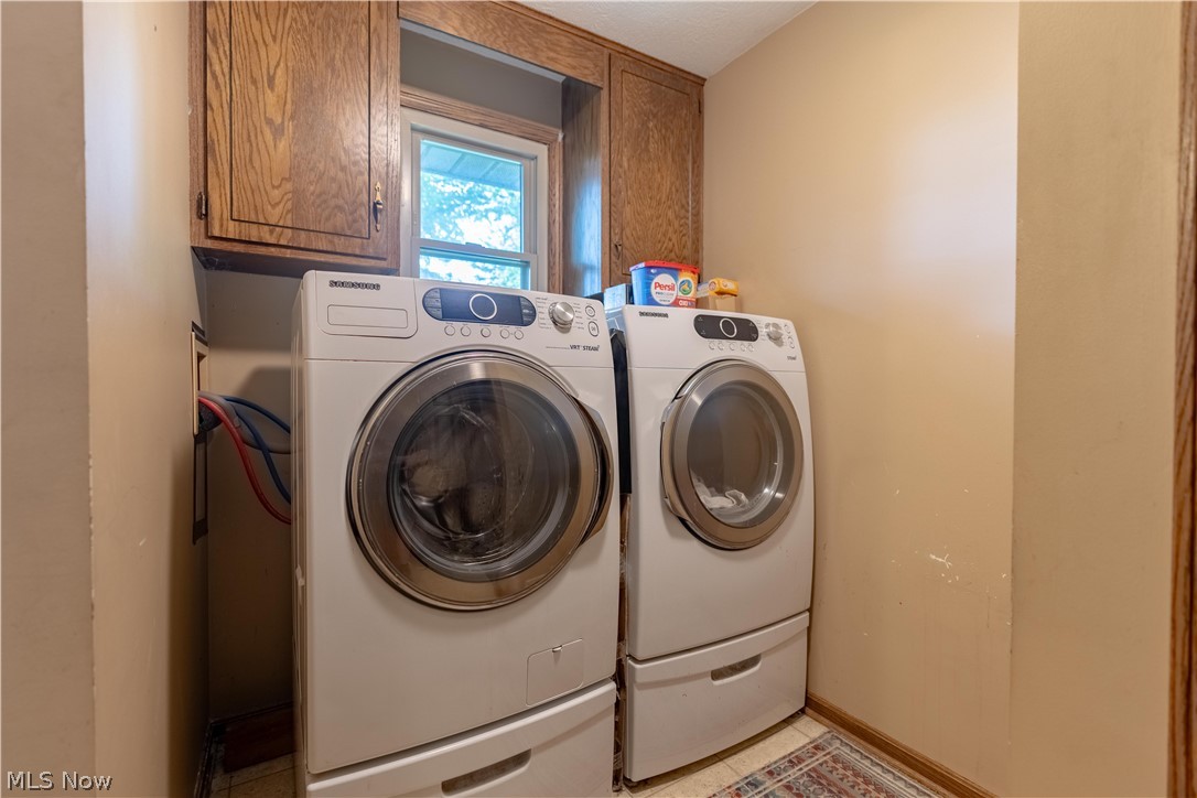 1649 Harmony Lane SW North Canton OH 44709