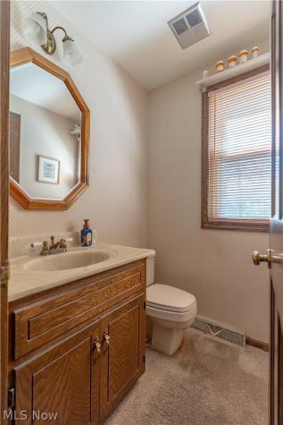 1649 Harmony Lane SW North Canton OH 44709