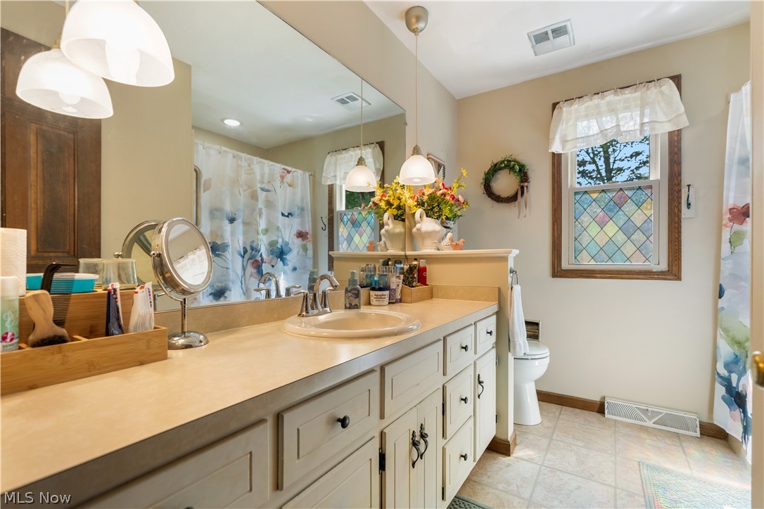 1649 Harmony Lane SW North Canton OH 44709
