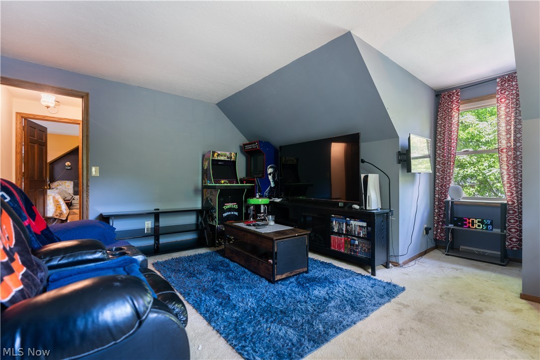 1649 Harmony Lane SW North Canton OH 44709