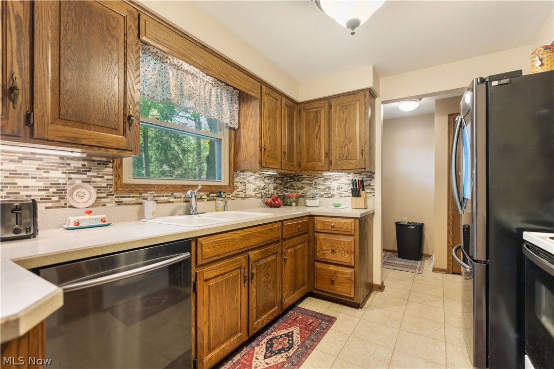 1649 Harmony Lane SW North Canton OH 44709