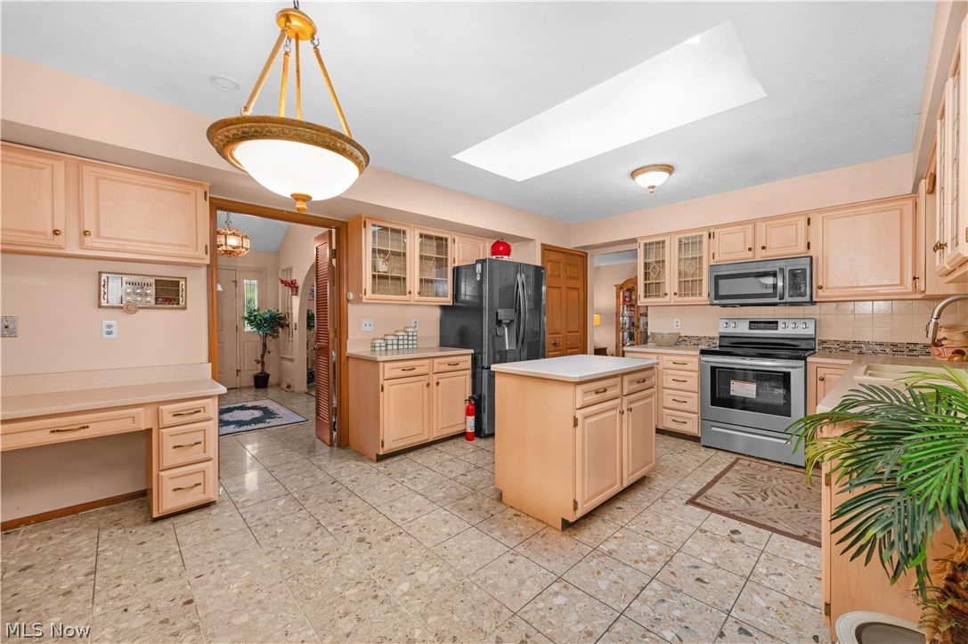 28098 Settlers Res Way Westlake OH 44145