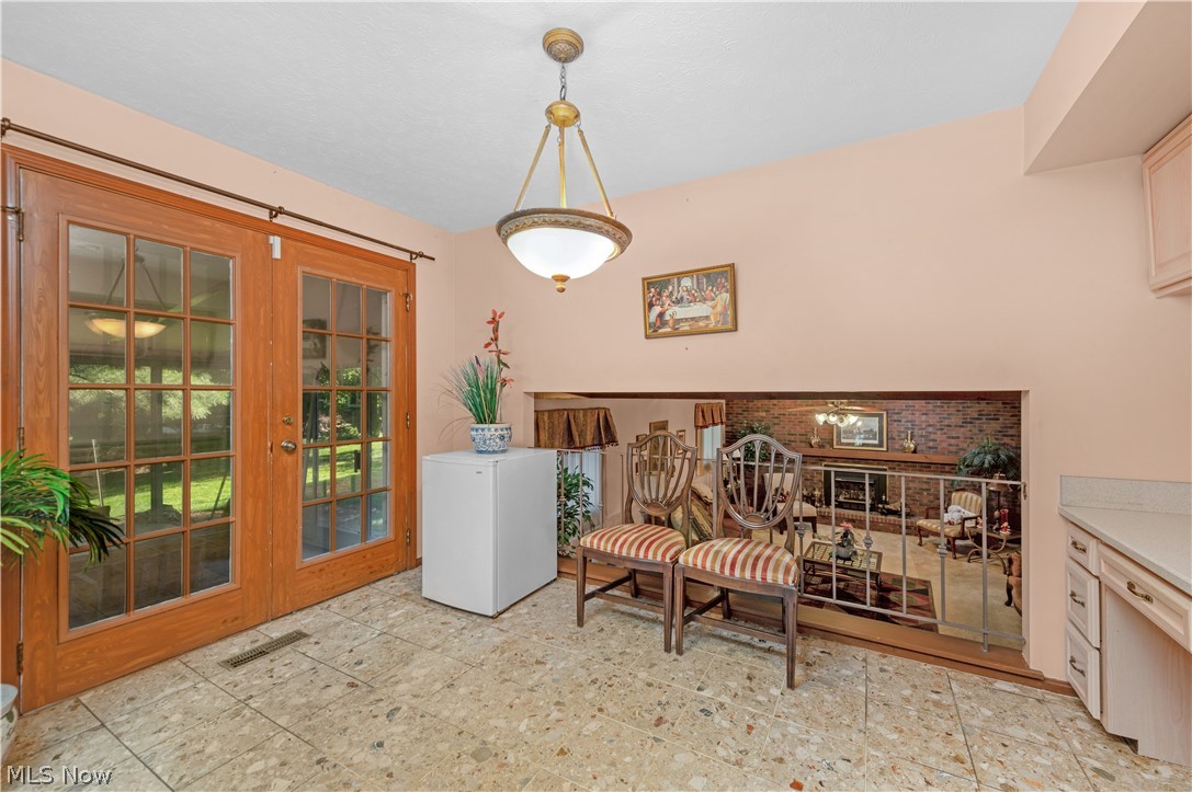 28098 Settlers Res Way Westlake OH 44145
