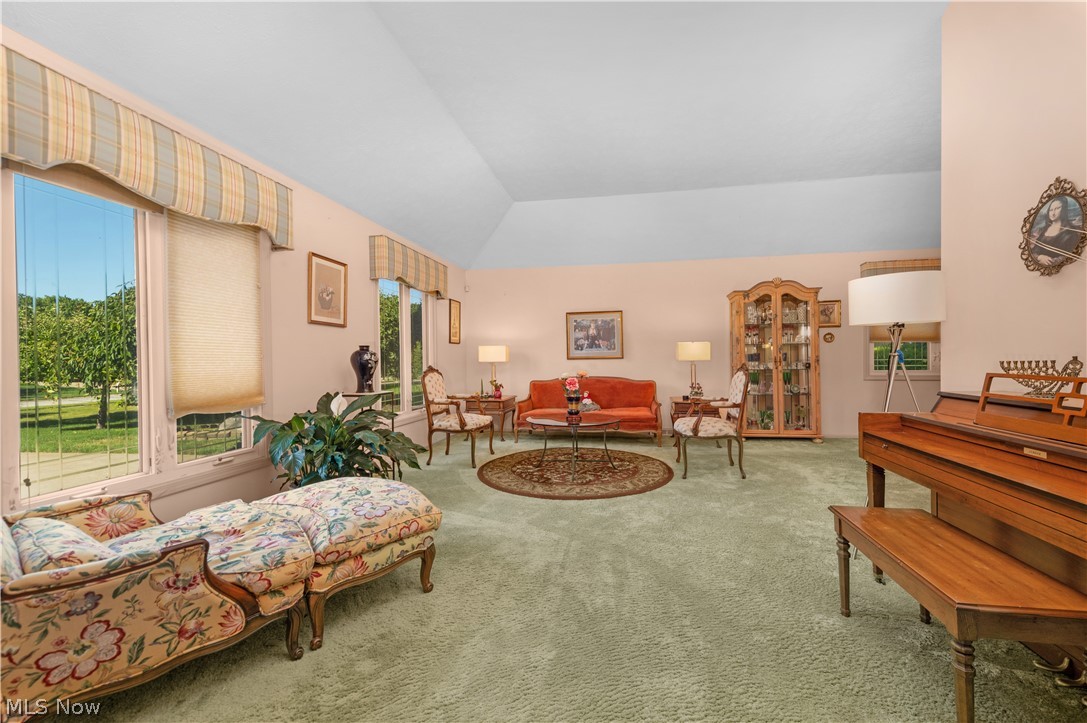 28098 Settlers Res Way Westlake OH 44145
