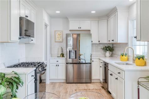 2716 Lincoln Avenue Parma OH 44134