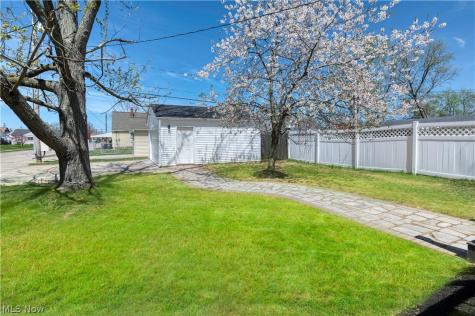 2716 Lincoln Avenue Parma OH 44134