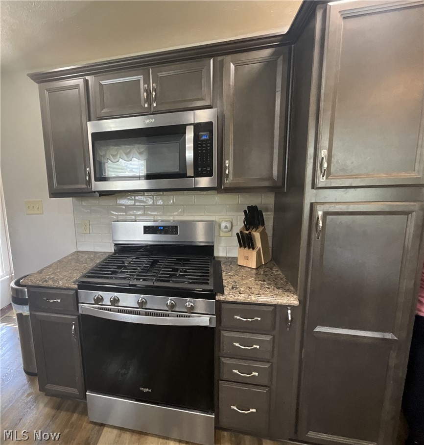 525 W Omar Street Struthers OH 44471
