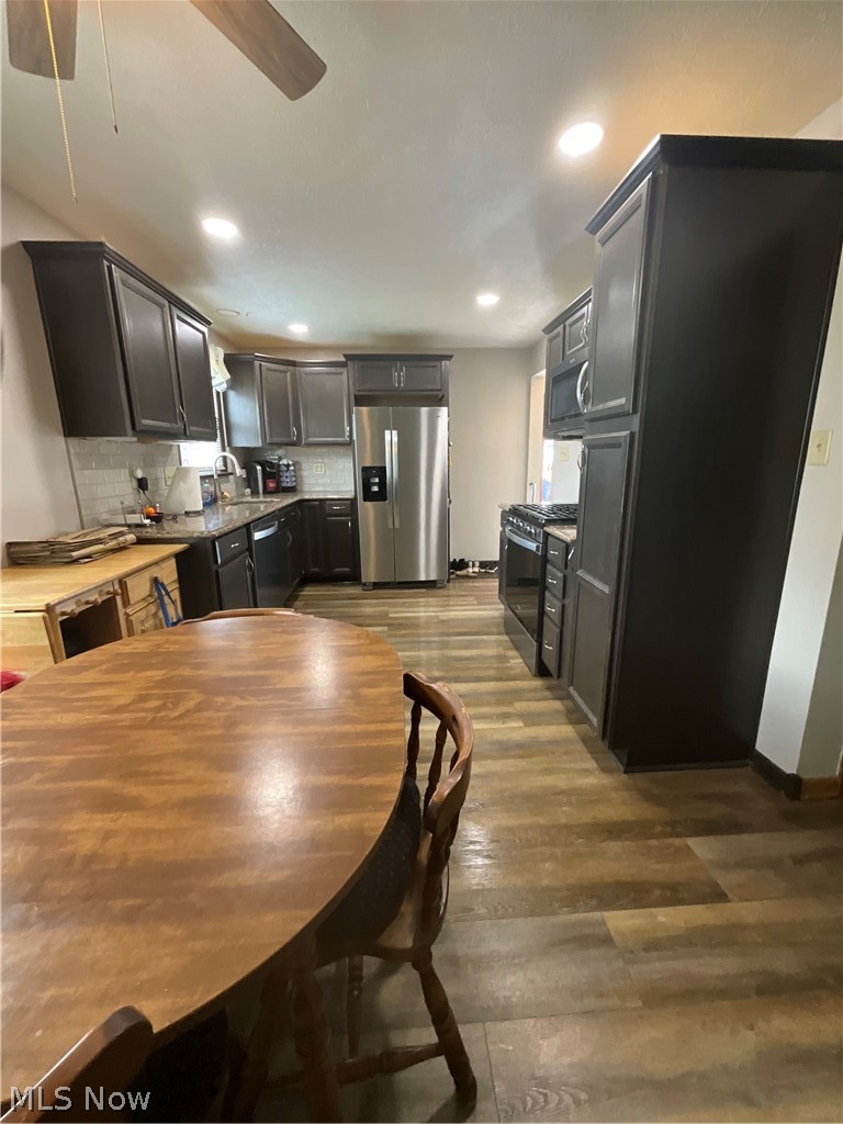 525 W Omar Street Struthers OH 44471