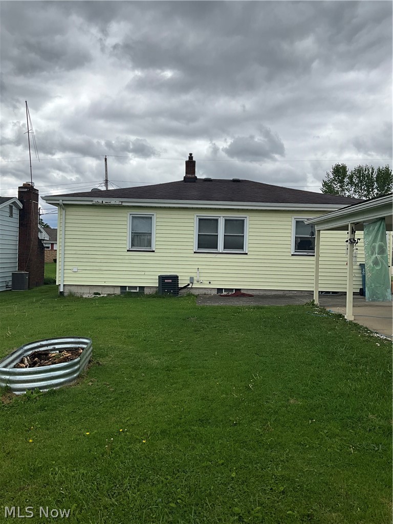 525 W Omar Street Struthers OH 44471