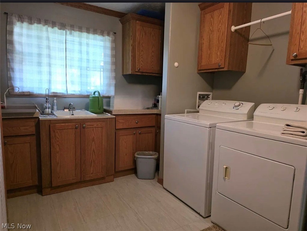 228 Pin Oak Circle Elyria OH 44035