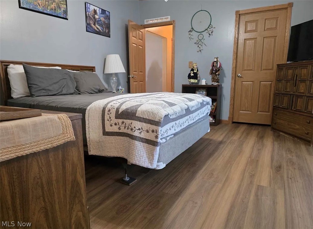 228 Pin Oak Circle Elyria OH 44035