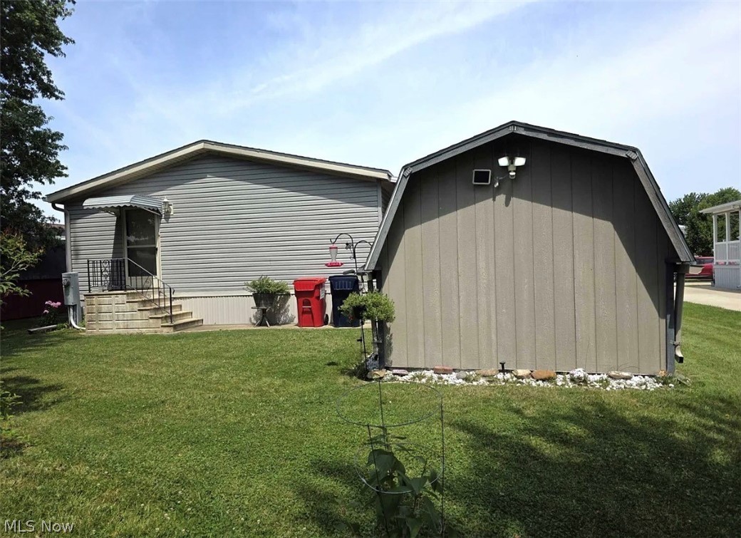 228 Pin Oak Circle Elyria OH 44035