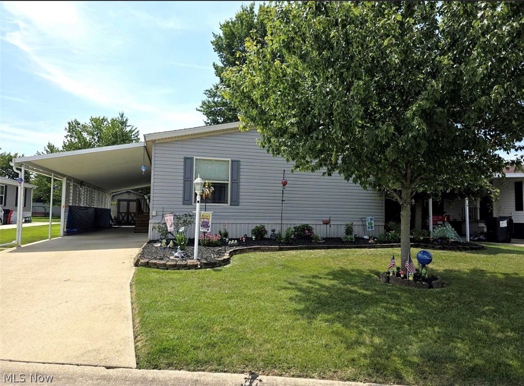 228 Pin Oak Circle Elyria OH 44035
