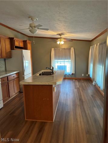 228 Pin Oak Circle Elyria OH 44035