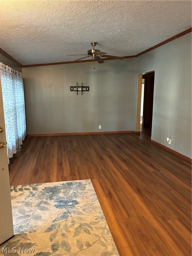 228 Pin Oak Circle Elyria OH 44035