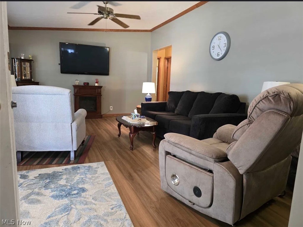 228 Pin Oak Circle Elyria OH 44035