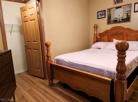 228 Pin Oak Circle Elyria OH 44035