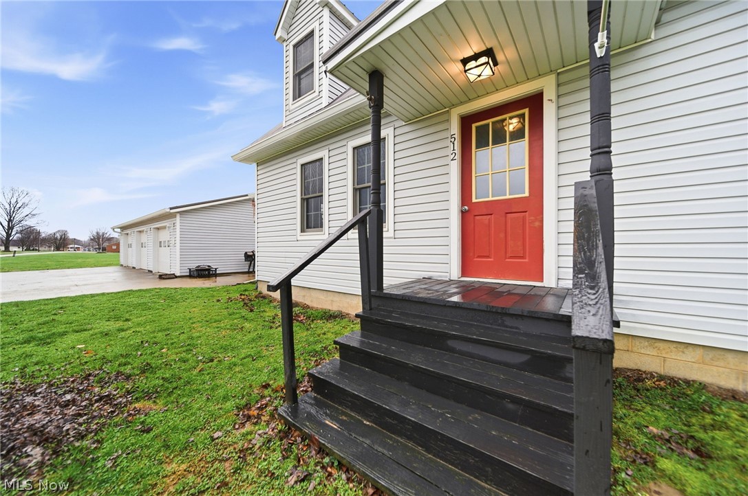 512 North Street Duncan Falls OH 43734