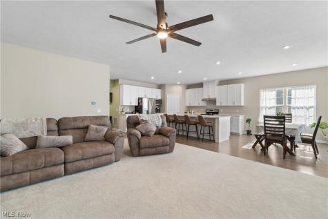 2262 Monaco Street NW Uniontown OH 44685