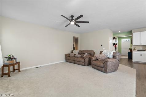 2262 Monaco Street NW Uniontown OH 44685