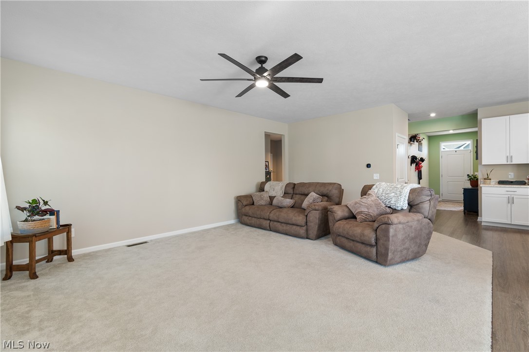 2262 Monaco Street NW Uniontown OH 44685