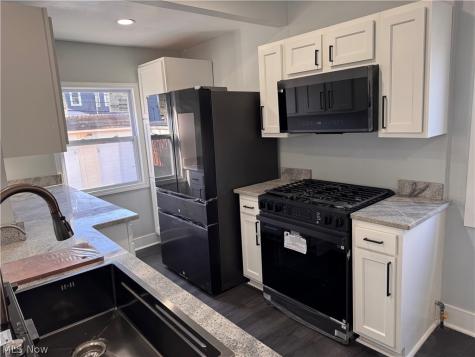 13820 S Parkway Drive Garfield Heights OH 44105