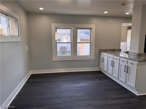 13820 S Parkway Drive Garfield Heights OH 44105