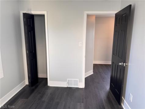 13820 S Parkway Drive Garfield Heights OH 44105