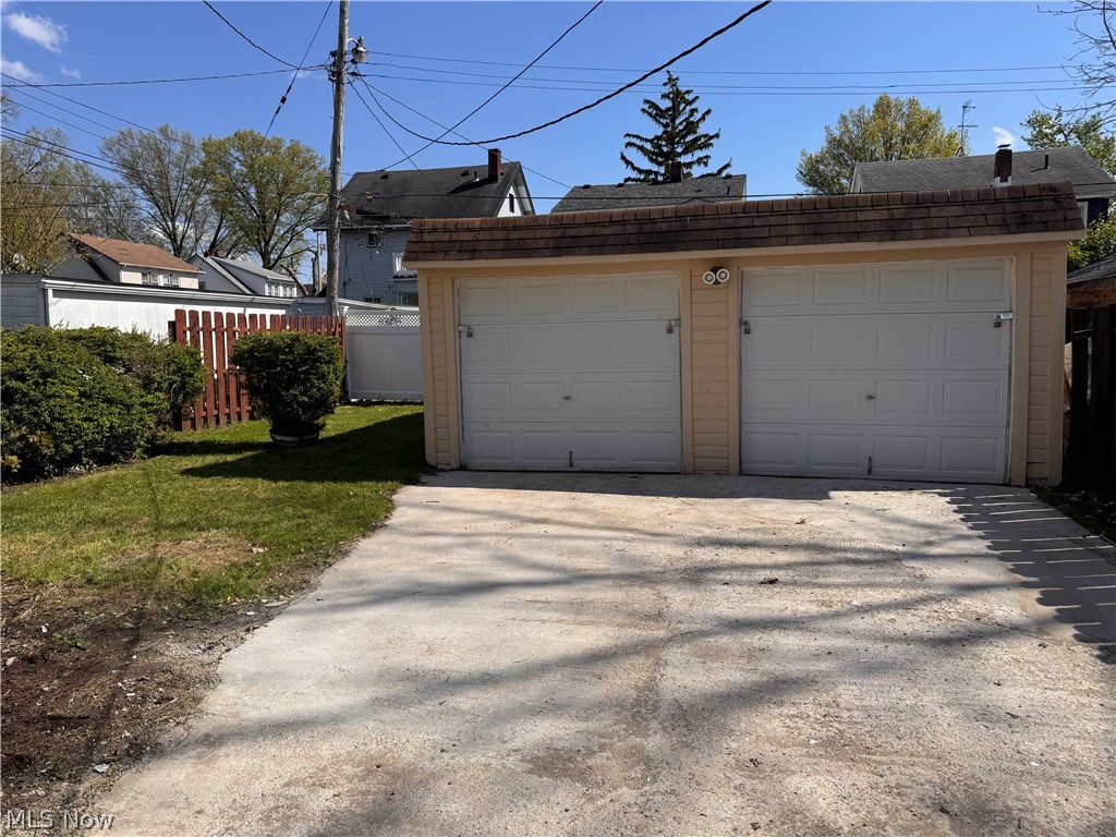 13820 S Parkway Drive Garfield Heights OH 44105