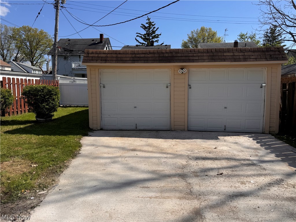 13820 S Parkway Drive Garfield Heights OH 44105