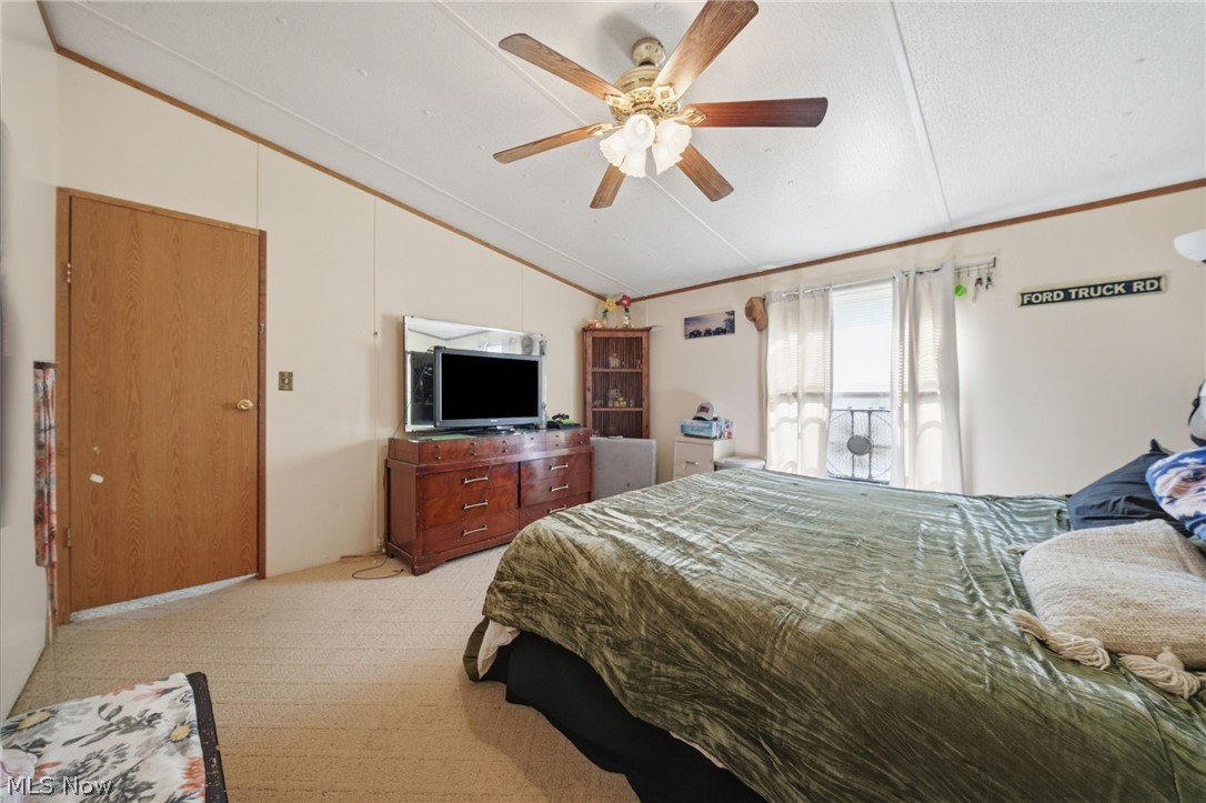 4534 Lake Road E Geneva OH 44041