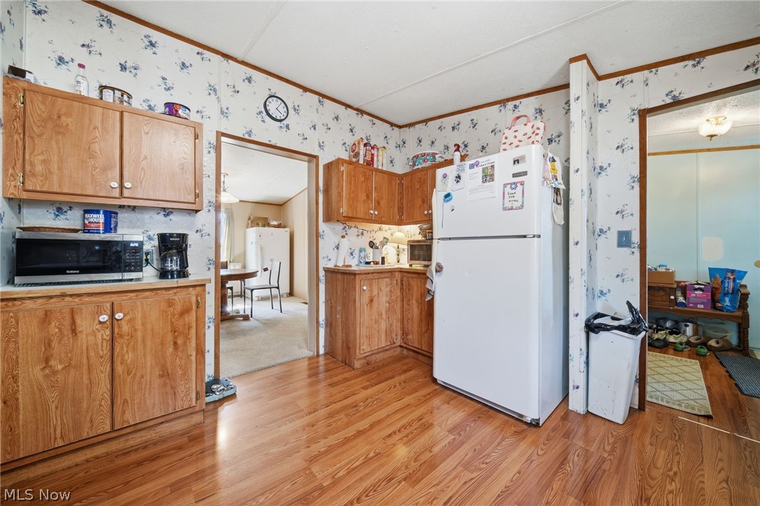 4534 Lake Road E Geneva OH 44041