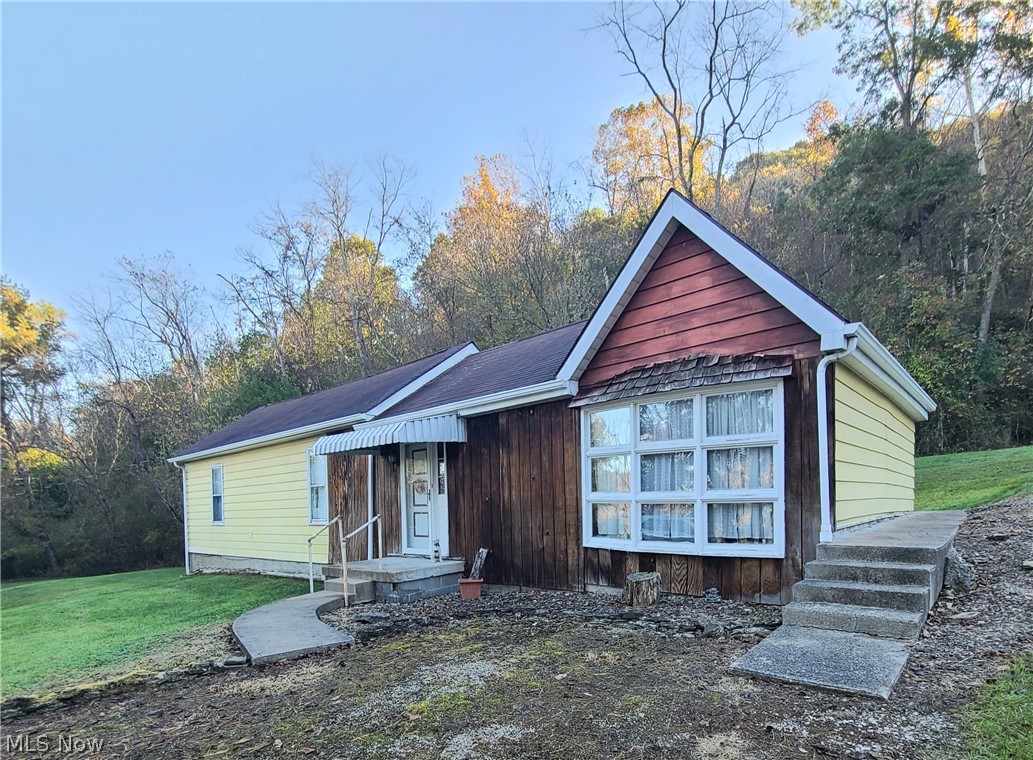 668 Dolezal Road Dillonvale OH 43917