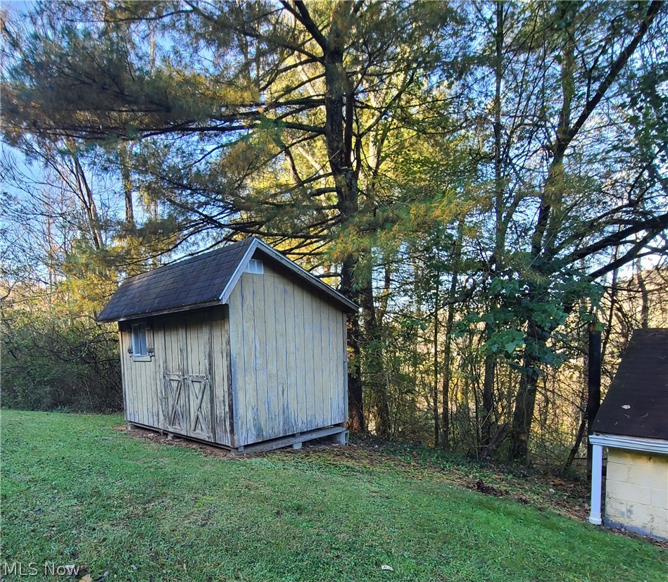 668 Dolezal Road Dillonvale OH 43917